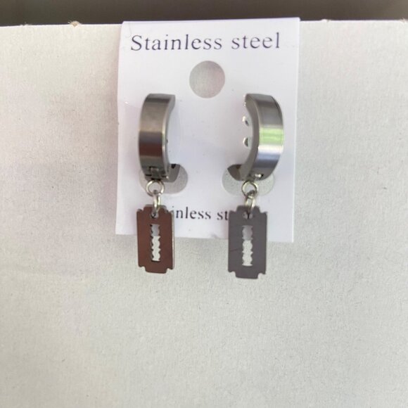 Stainless Steel Hoop Earrings With Razor Blade Charm Unisex Jewelry Hypoallergen - Picture 10 of 12